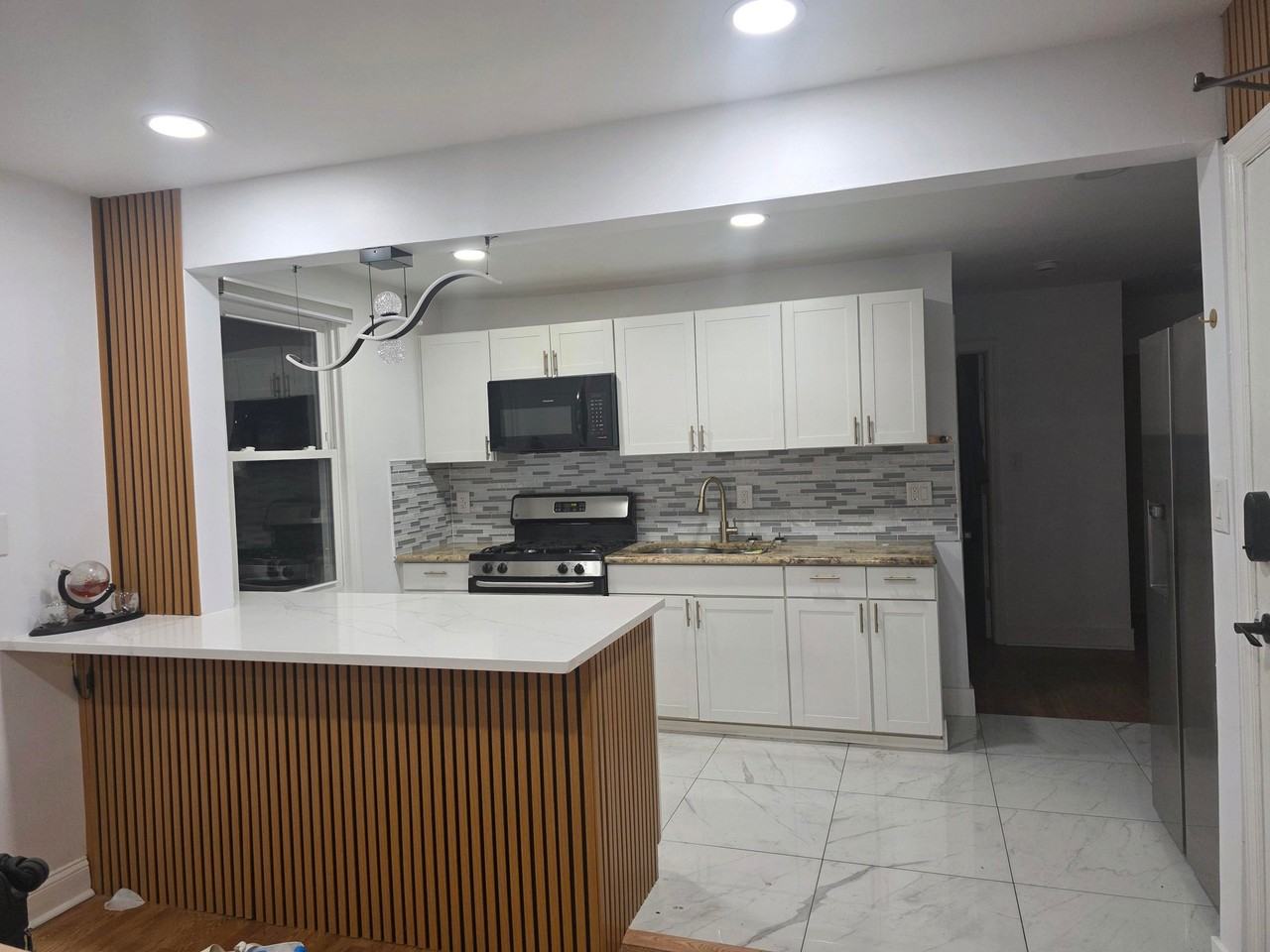 478 Fabyan Pl #1L - Photo 2 of 10