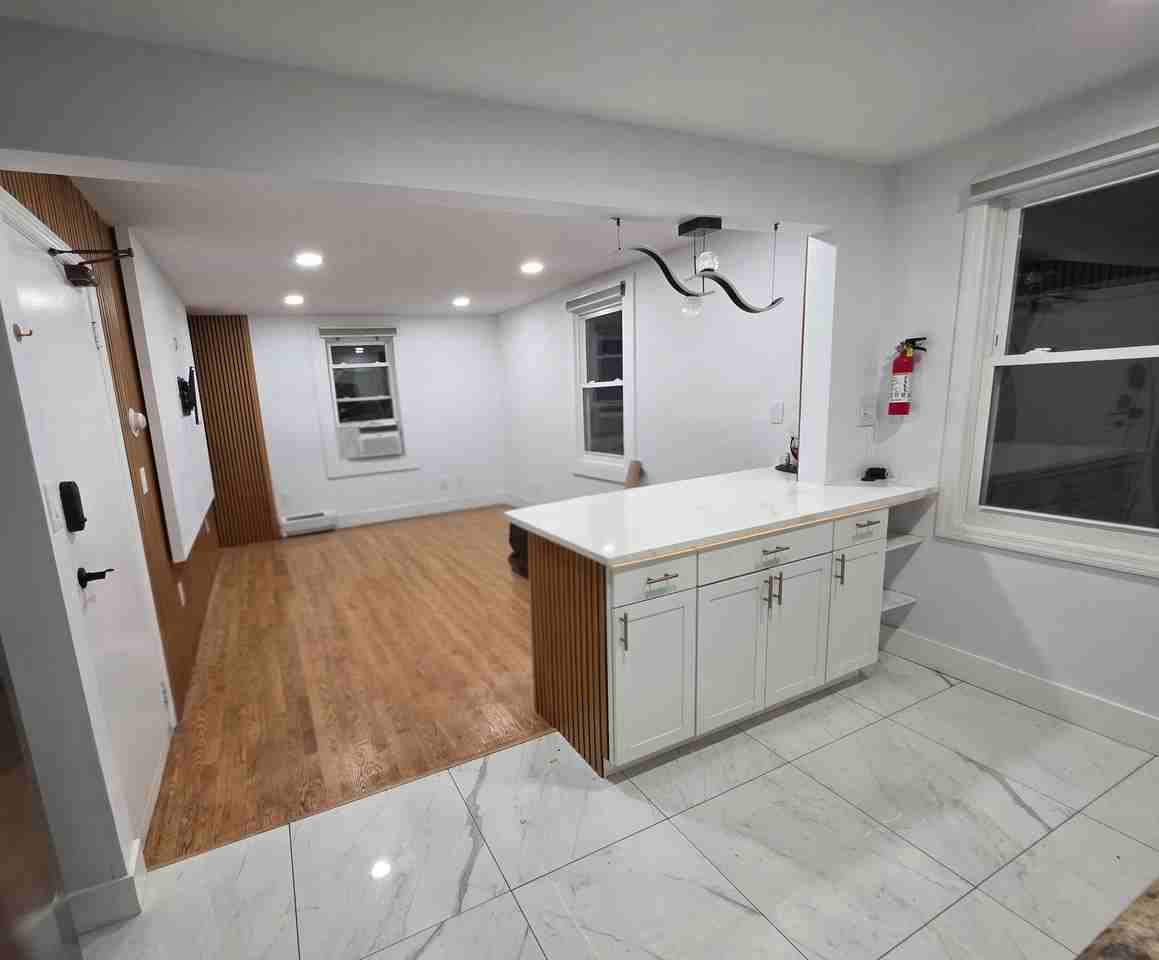 478 Fabyan Pl #1L - Photo 5 of 10