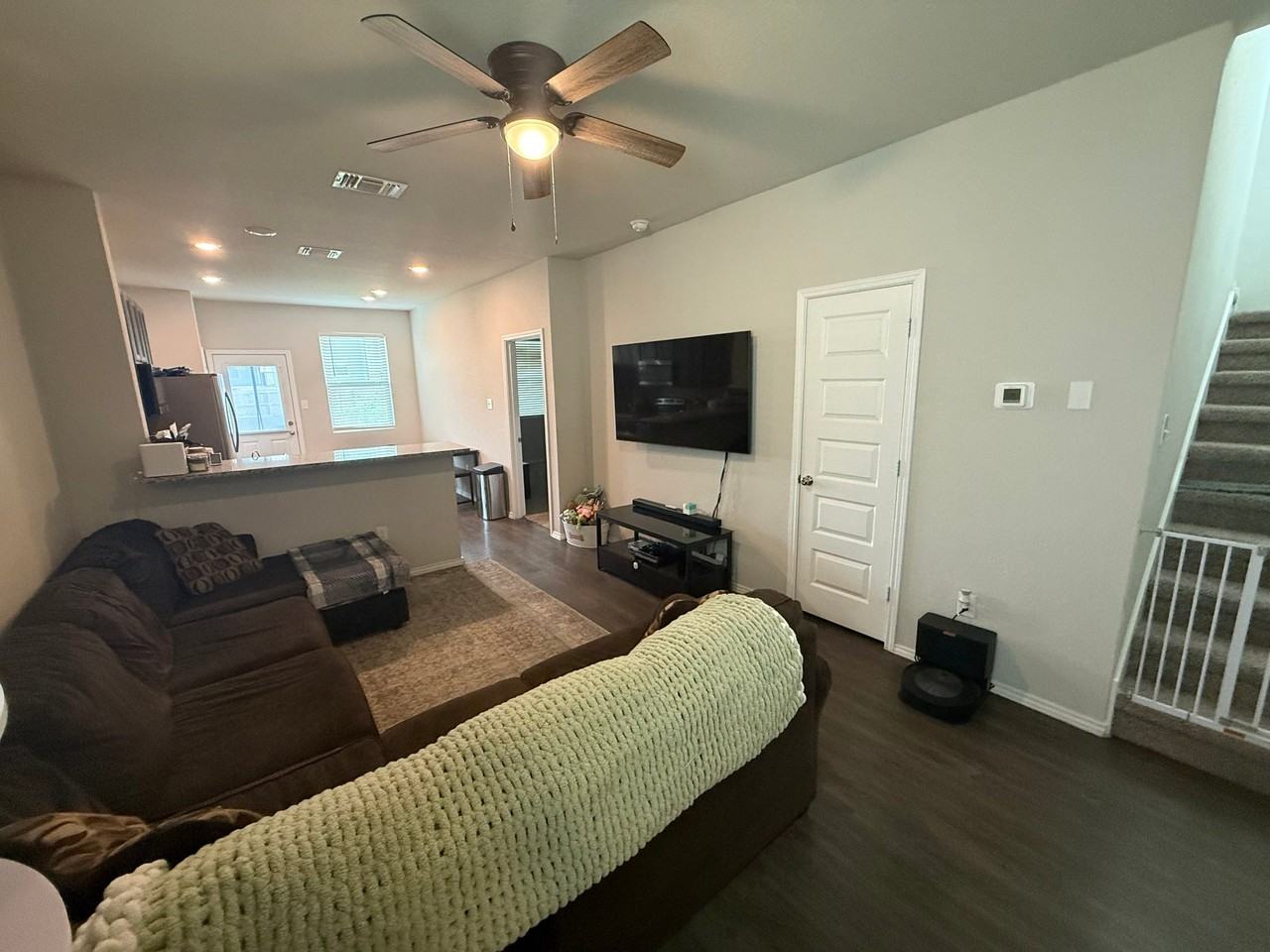 10234 Melissa Ranch Blvd - Photo 2 of 17