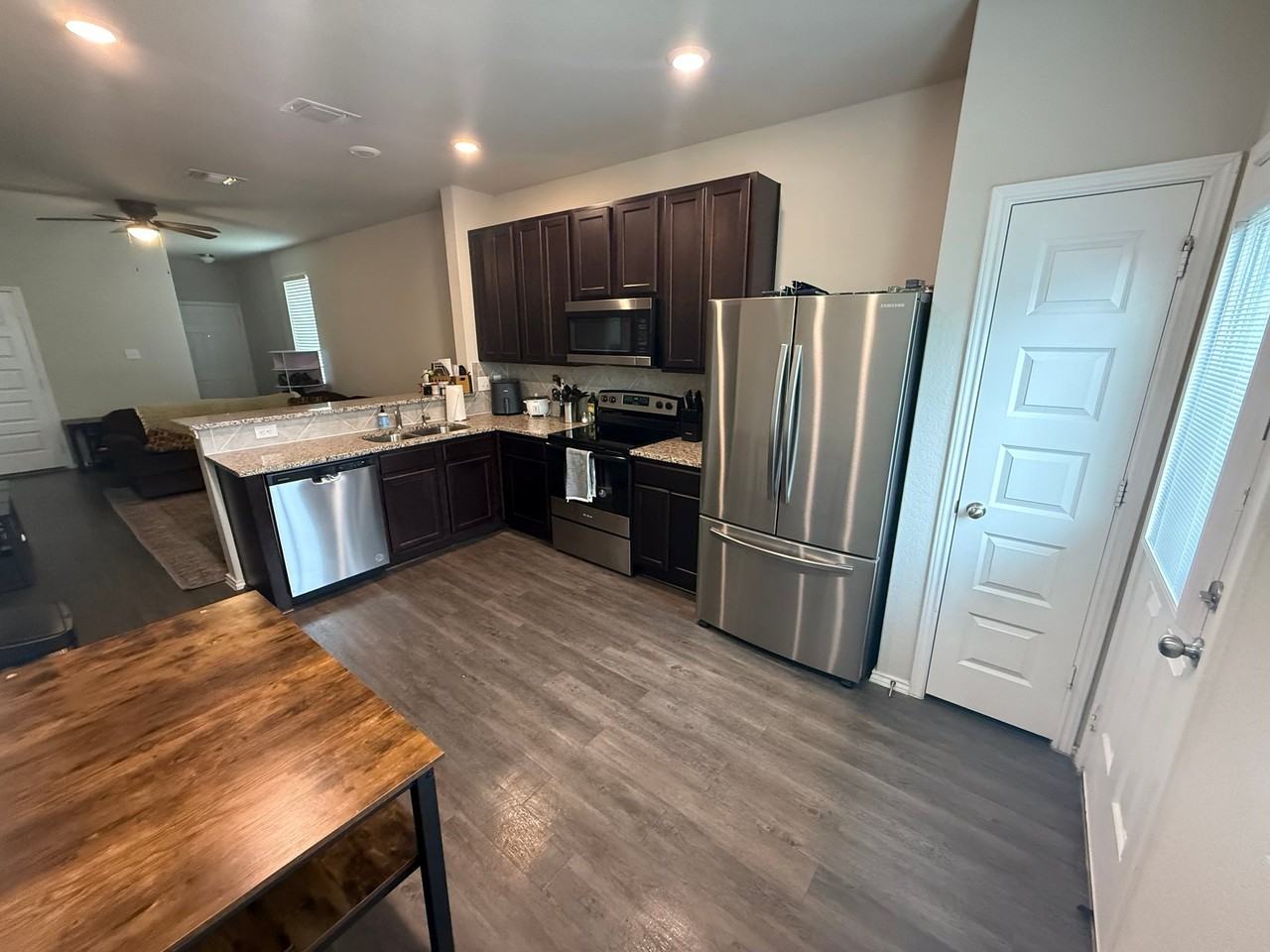 10234 Melissa Ranch Blvd - Photo 5 of 17