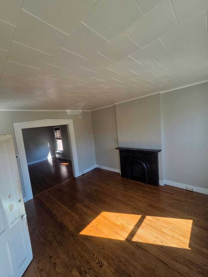 422 4th Ave - Photo 2 of 10