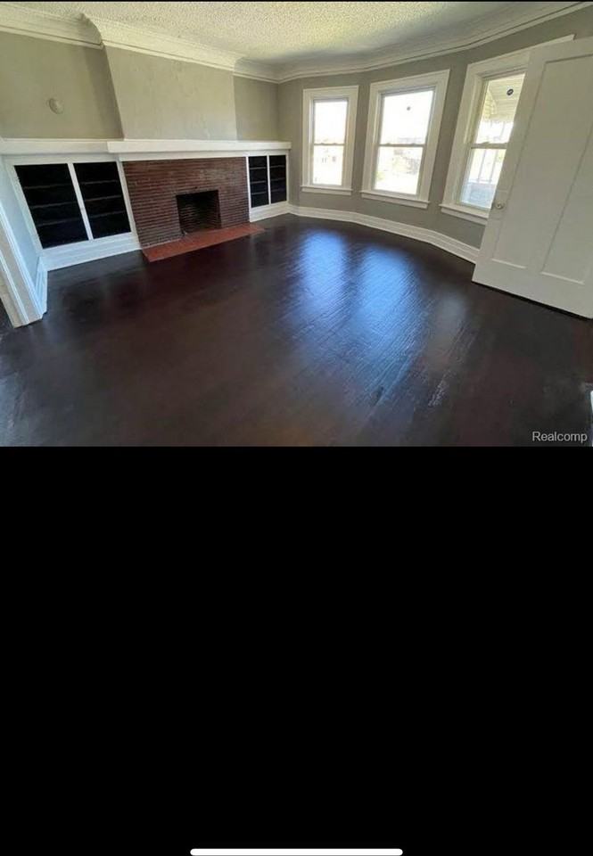 4081 Pingree St #LU - Photo 2 of 5
