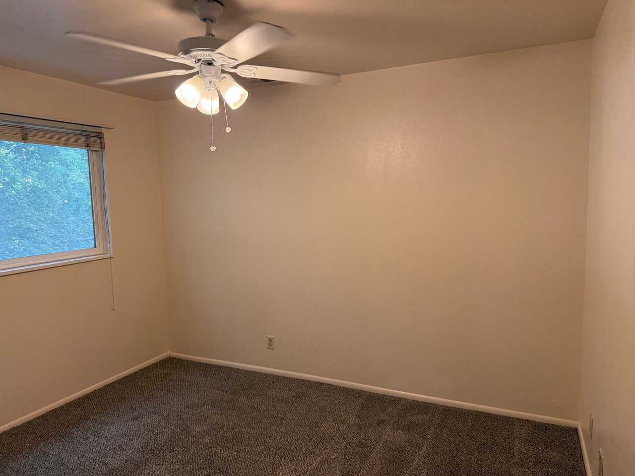 269 E Hill Ave #4 - Photo 5 of 10