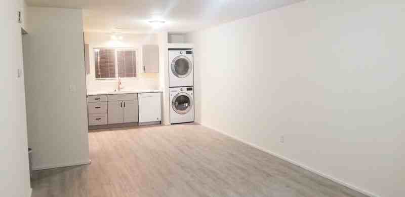 459 E St #2 - Photo 3 of 15