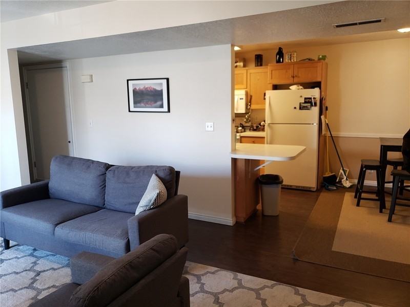 1215 Wn - Photo 3 of 17