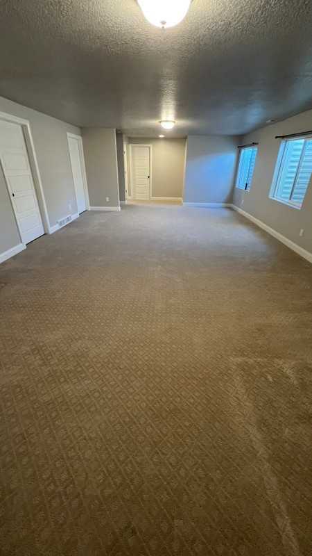 1747 S Prevedel Dr - Photo 4 of 9