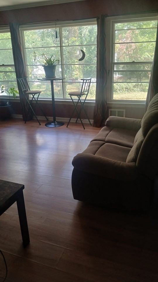10423 Knollwood Dr - Photo 5 of 7