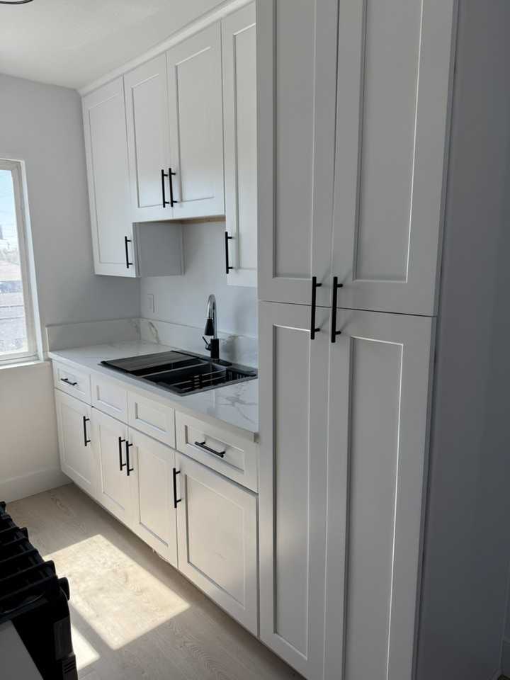 455 W Valencia Dr - Photo 5 of 10