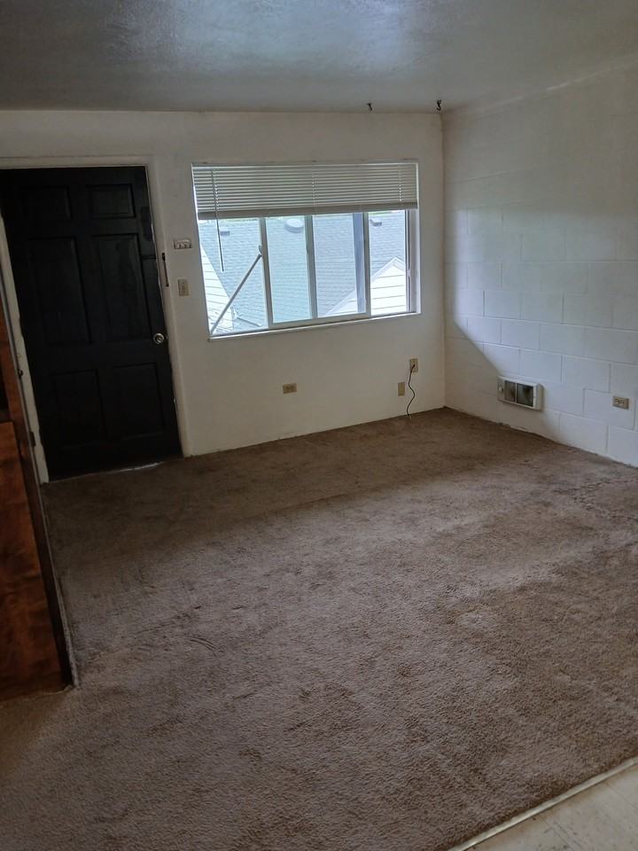 1051 S 4th Ave #37 - Photo 4 of 5