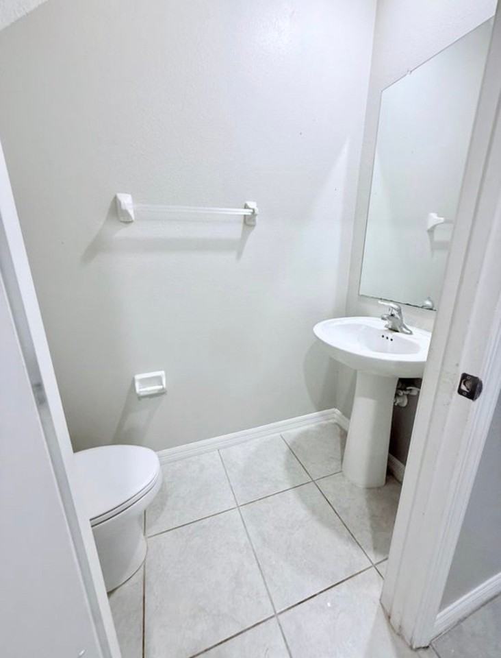 7109 Amelia Cove Ct - Photo 6 of 16