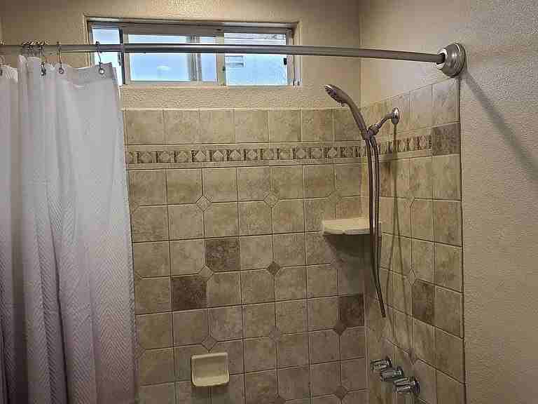 1215 E Avenue R2 - Photo 3 of 10