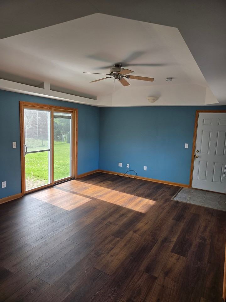1006 State St - Photo 3 of 11