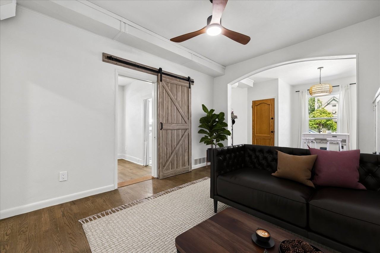 1435 S Lincoln St #1437 - Photo 3 of 19