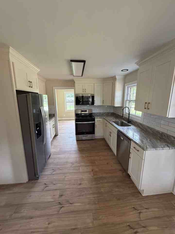 120 Kathy Ln - Photo 2 of 13