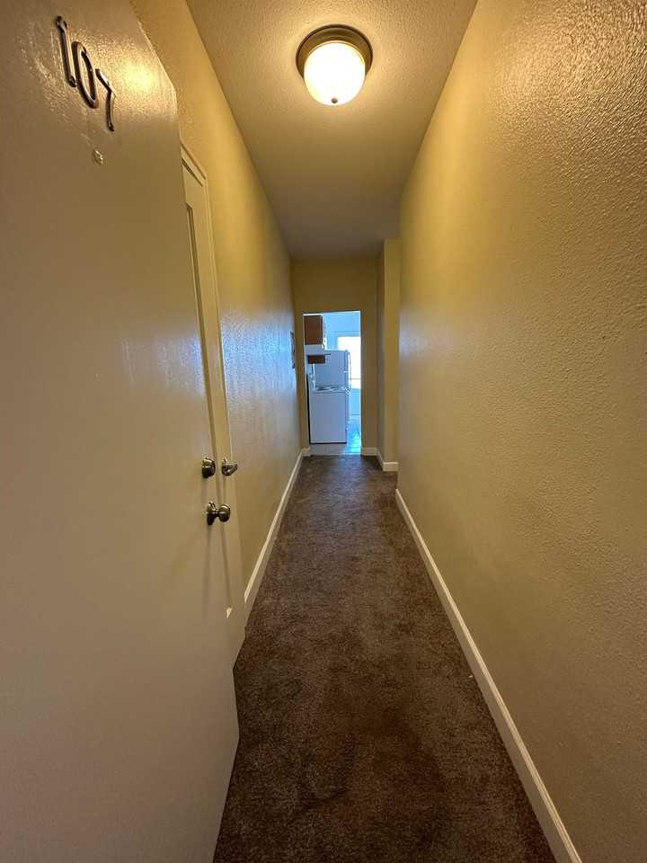 624 Brooklyn Ave #107 - Photo 7 of 14
