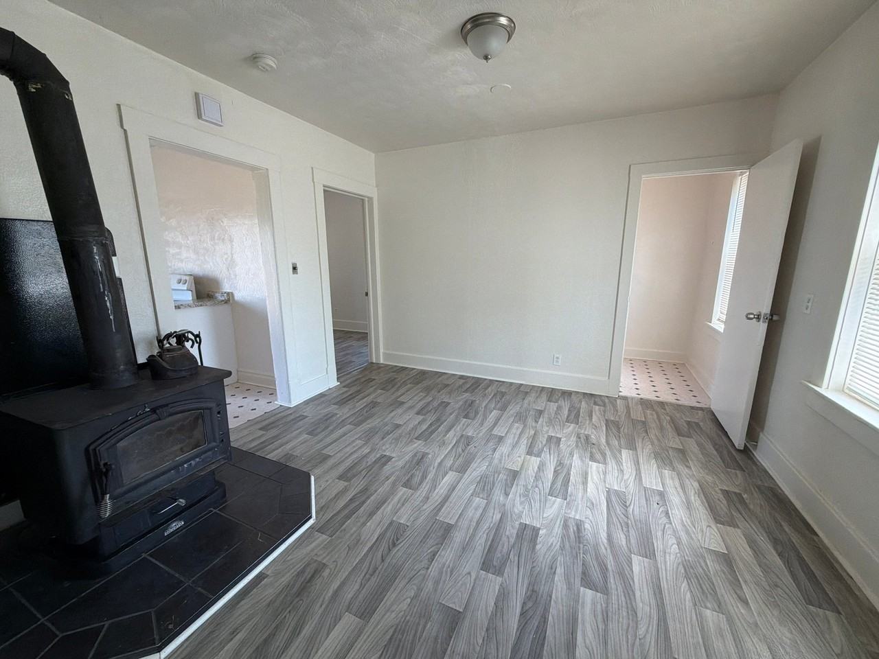 27027 5th Ave - Photo 4 of 20