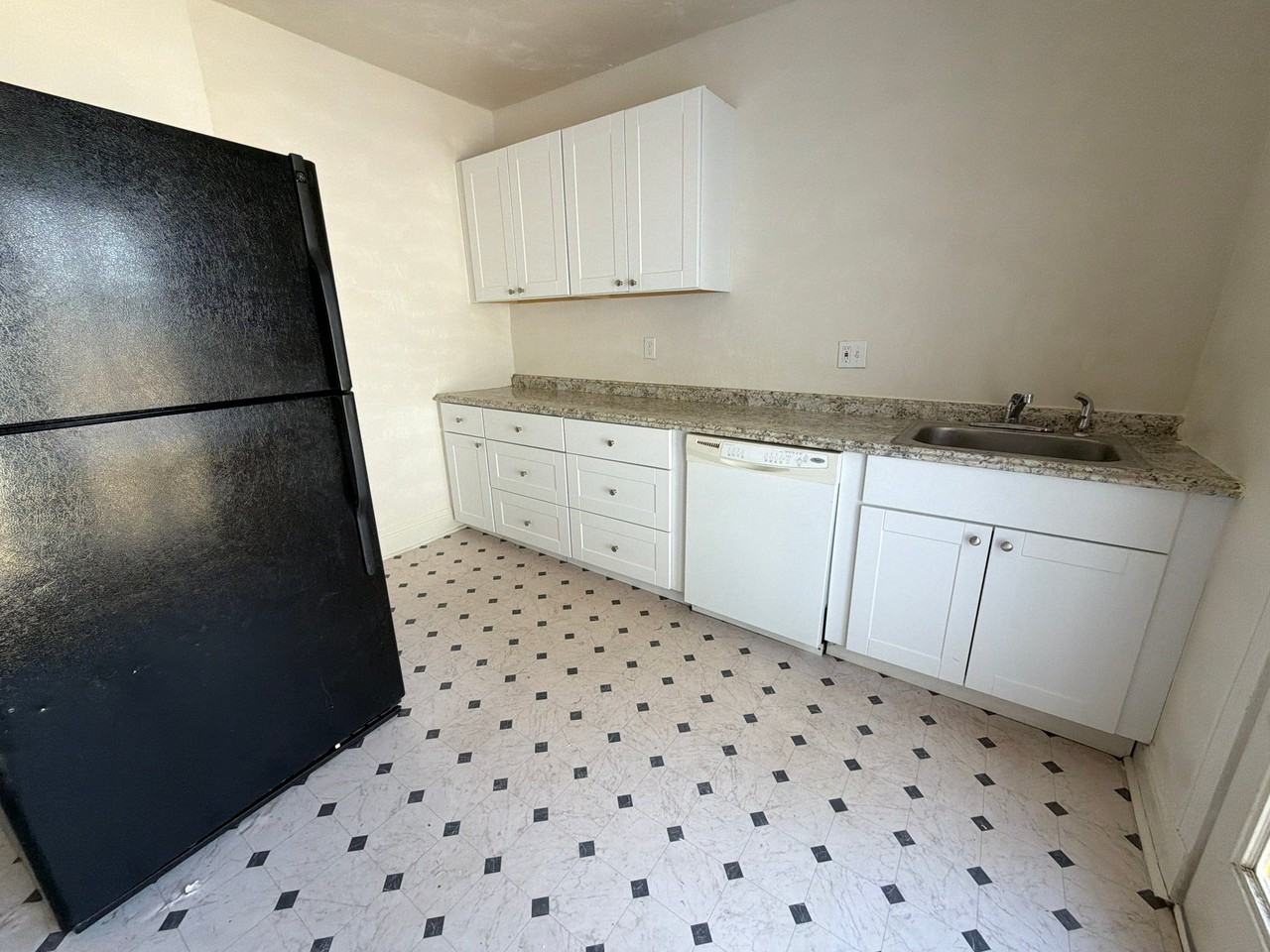 27027 5th Ave - Photo 7 of 20