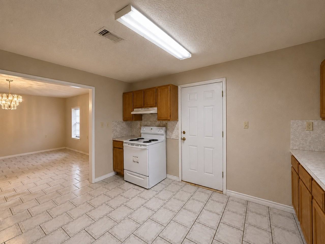 712 Edgewood Cir - Photo 5 of 14