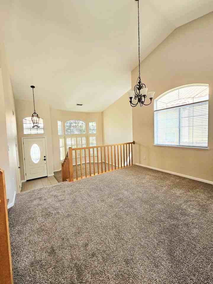 149 Sundance Dr - Photo 2 of 18