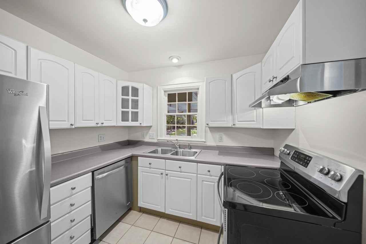 1424 Lyon Ct - Photo 5 of 20