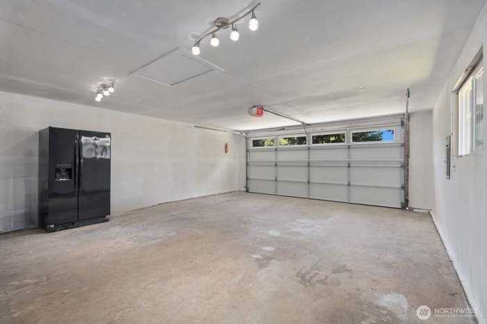 6708 161st Street Ct E - Photo 2 of 13