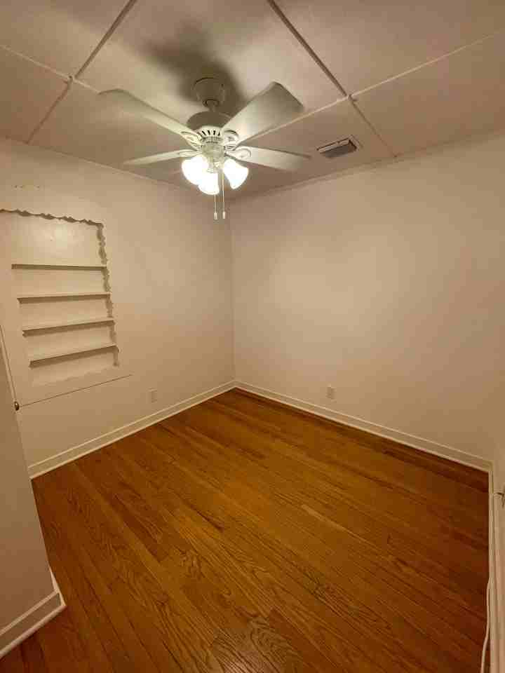214 Ne 12th St #A - Photo 3 of 6