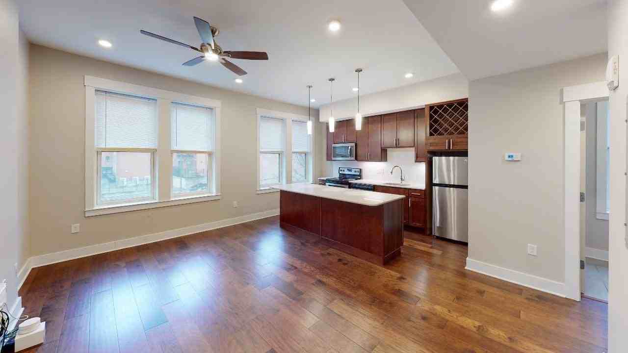 1211 Broadway St #1 - Photo 2 of 12