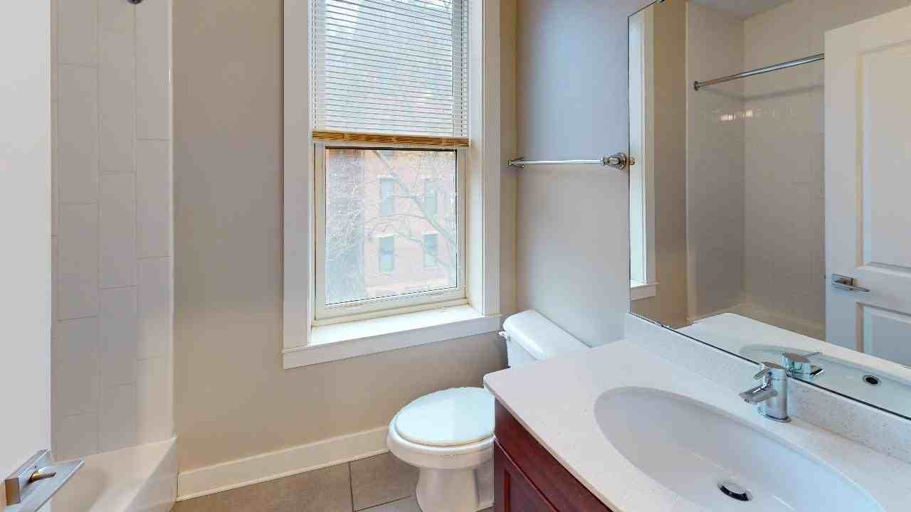 1211 Broadway St #1 - Photo 3 of 12