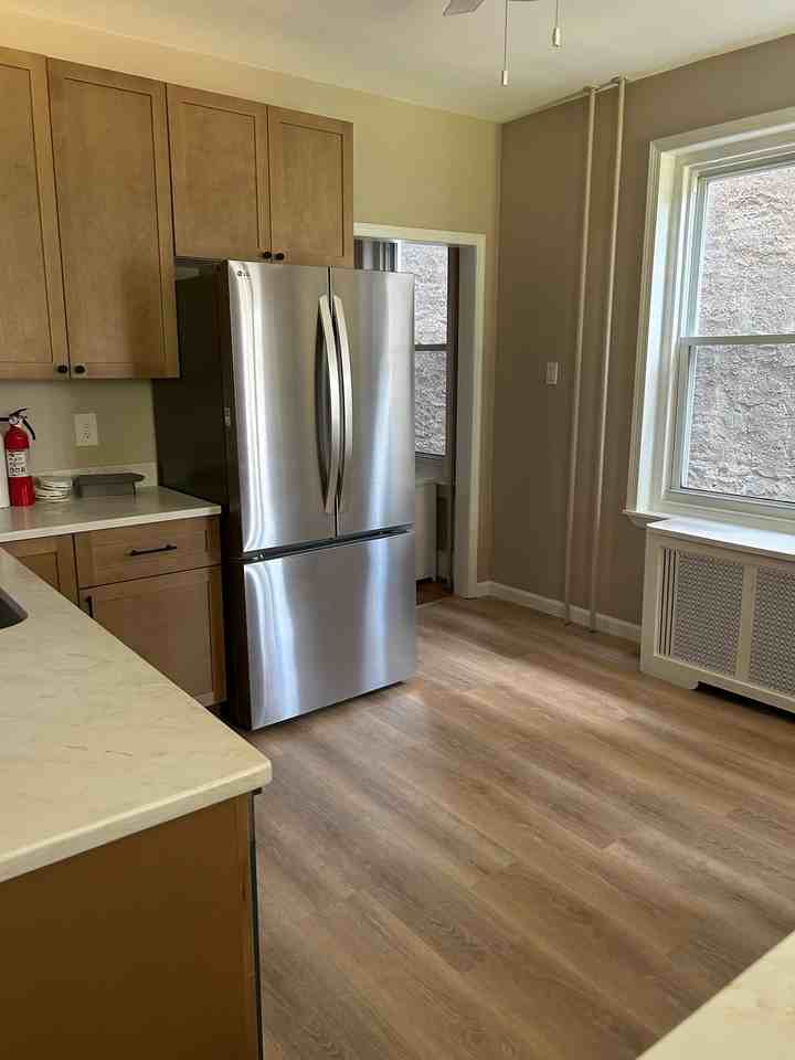 422 Martin St - Photo 5 of 16