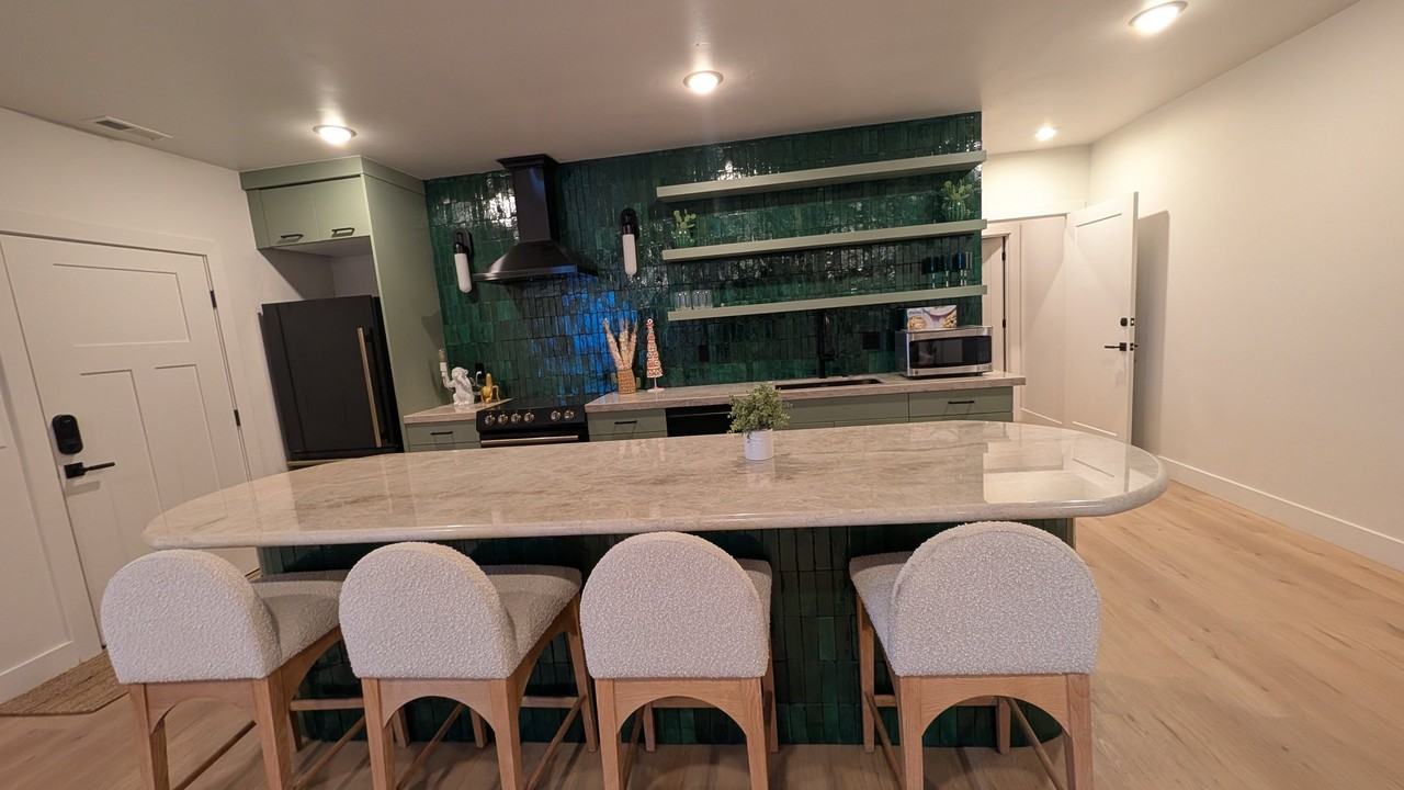 1096 W Marigold Dr #B - Photo 4 of 20