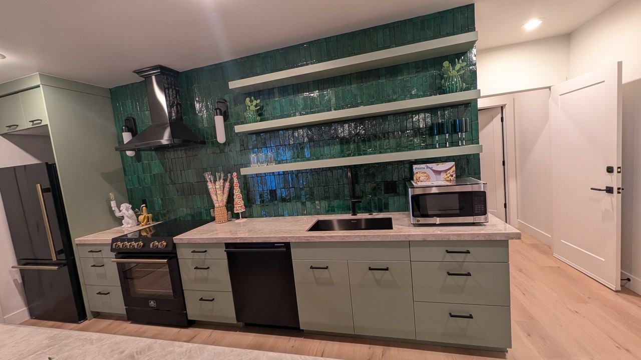 1096 W Marigold Dr #B - Photo 5 of 20
