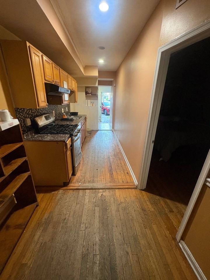 6608 14th St Nw #101 - Photo 7 of 11