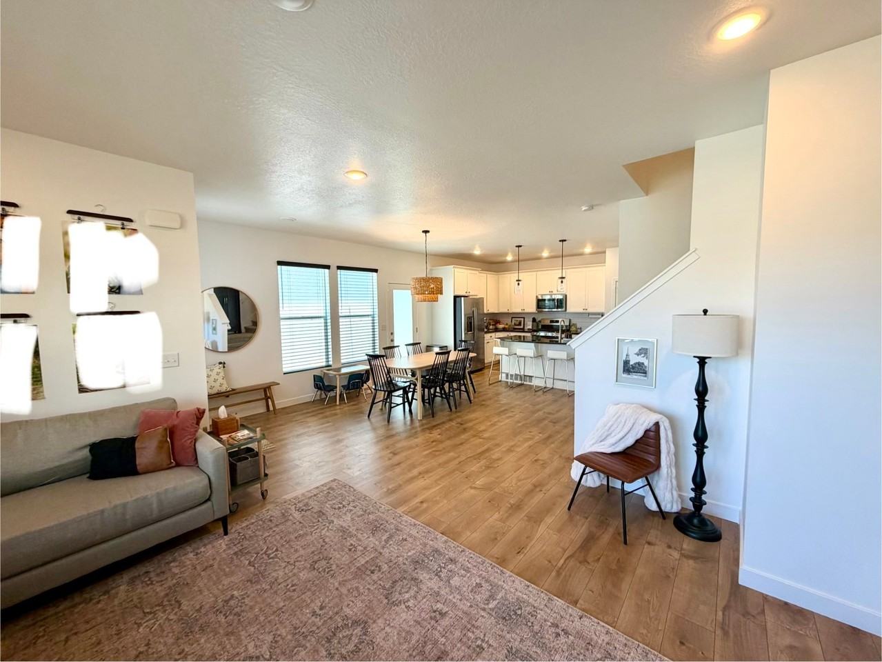 4416 W Glendon Dr - Photo 3 of 20