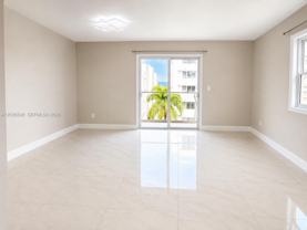 4122 Collins Ave #6A - Photo 1 of 1