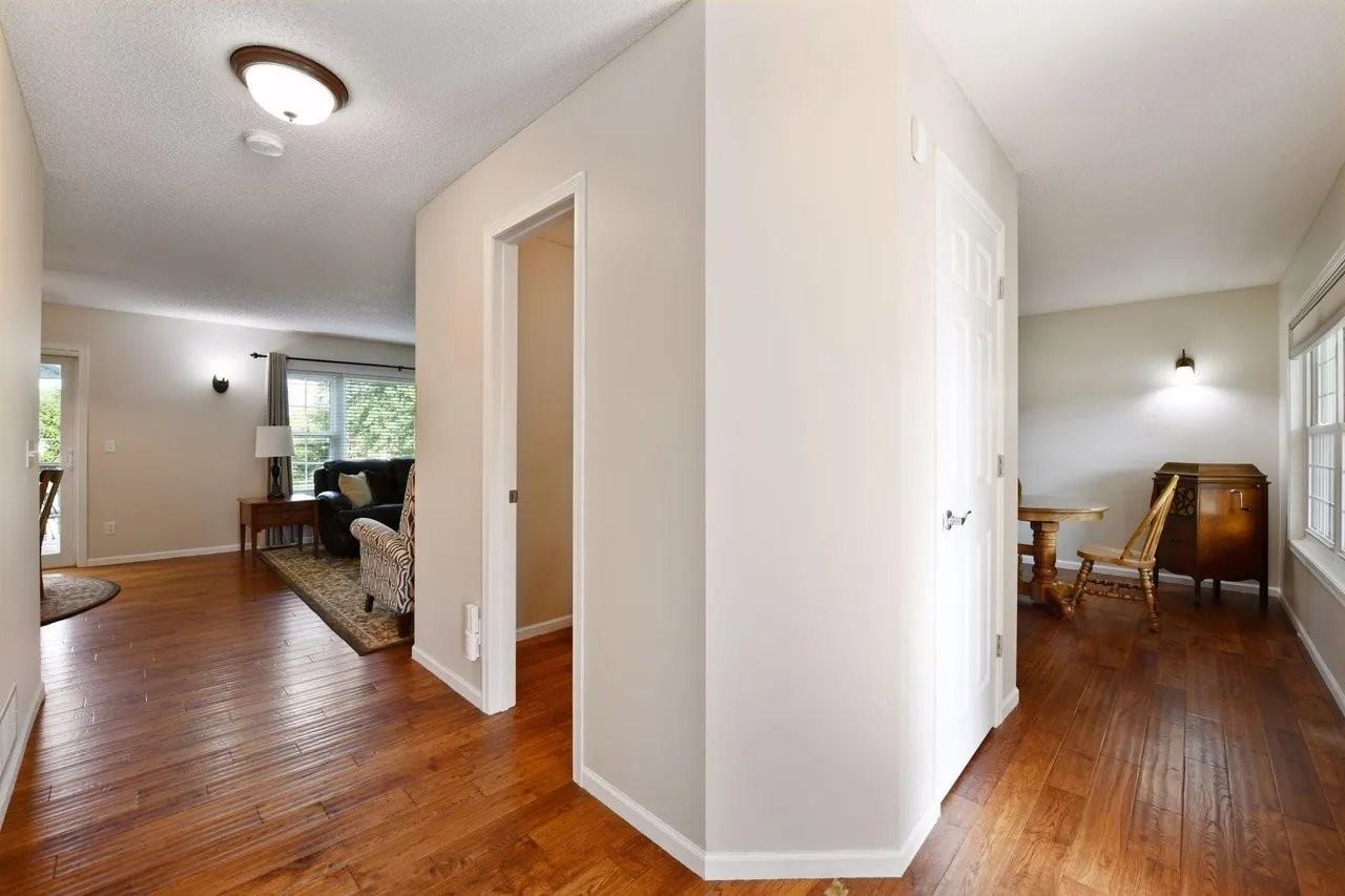 13785 Hill Place Dr - Photo 3 of 11