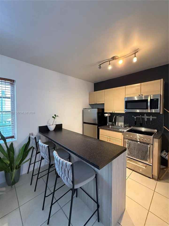 601 Michigan Ave #3