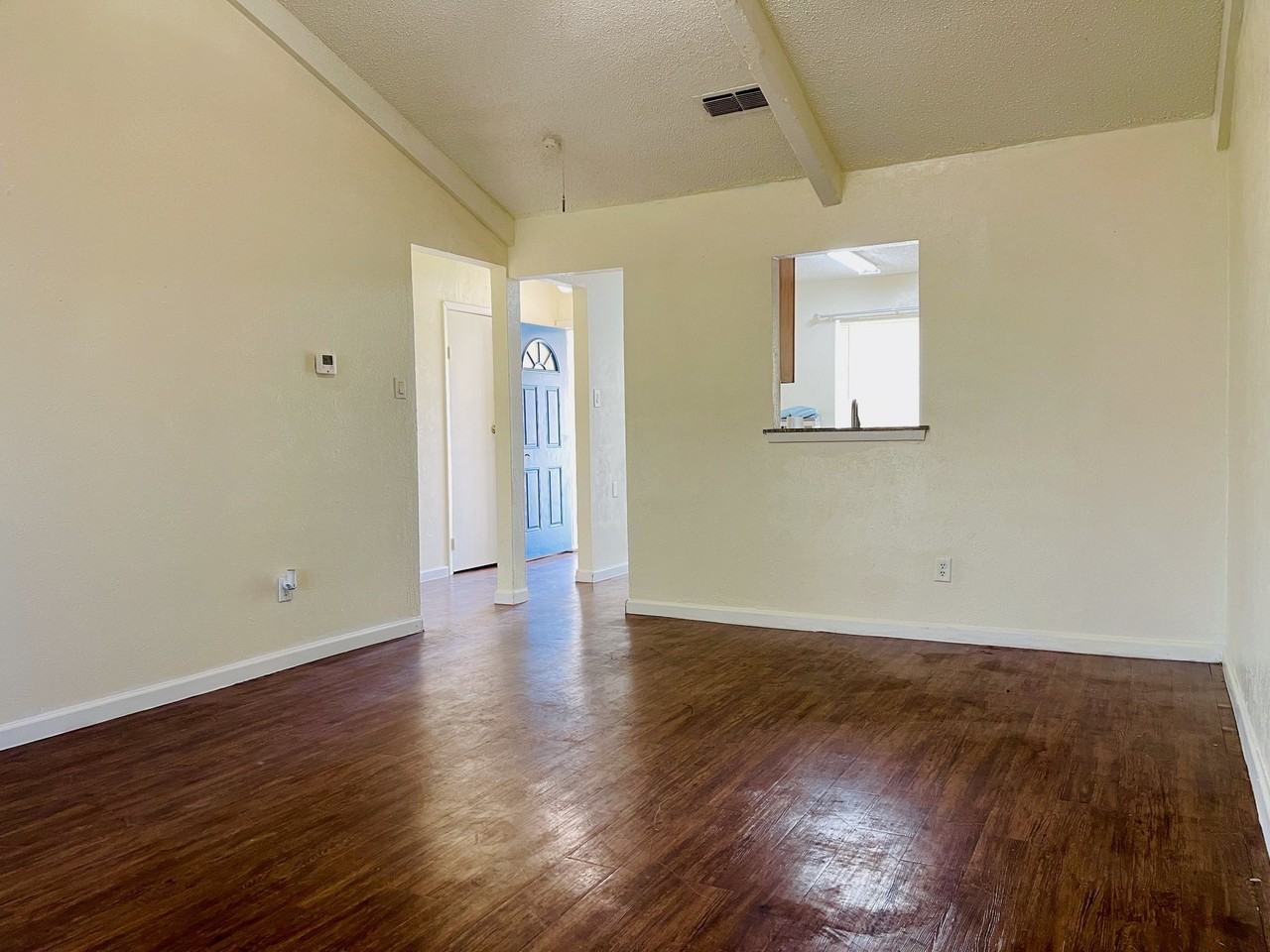 3400 Pleasant Valley Ln - Photo 5 of 14