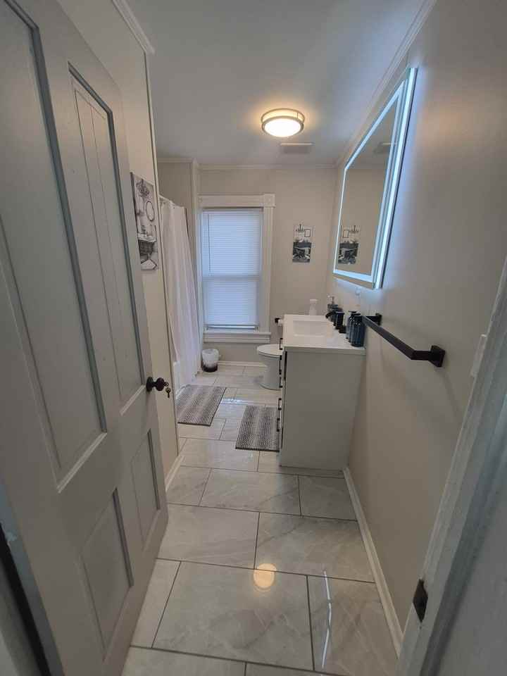 1112 Hoover Ave #B - Photo 3 of 18