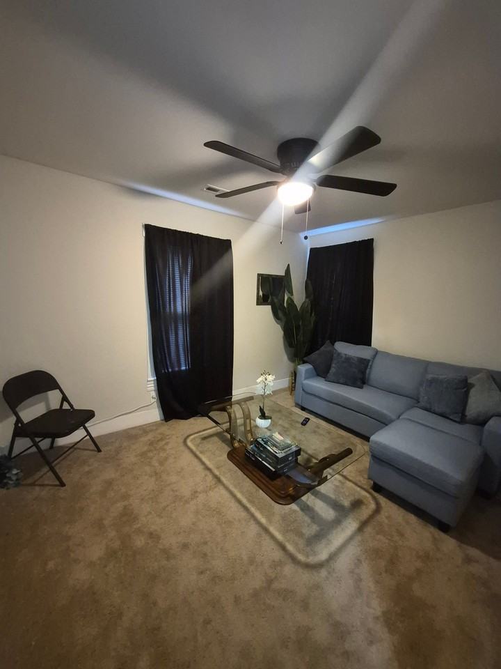 1112 Hoover Ave #B - Photo 5 of 18
