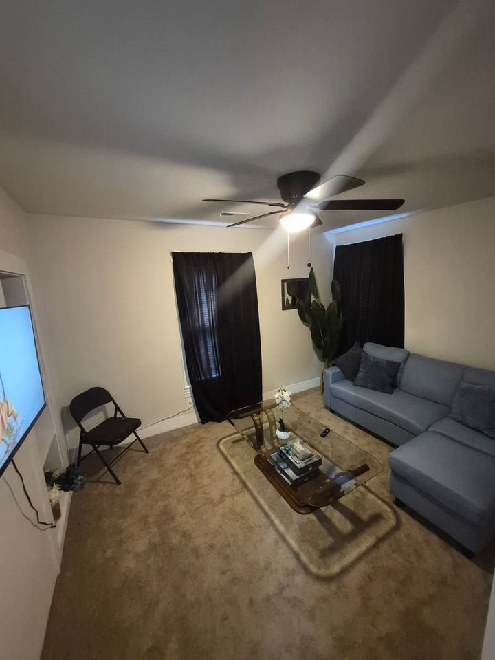 1112 Hoover Ave #B - Photo 6 of 18
