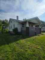 featured image of 1705 E North St