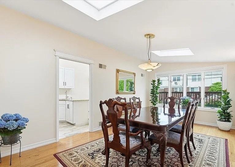 6 Parkside Ln - Photo 2 of 20