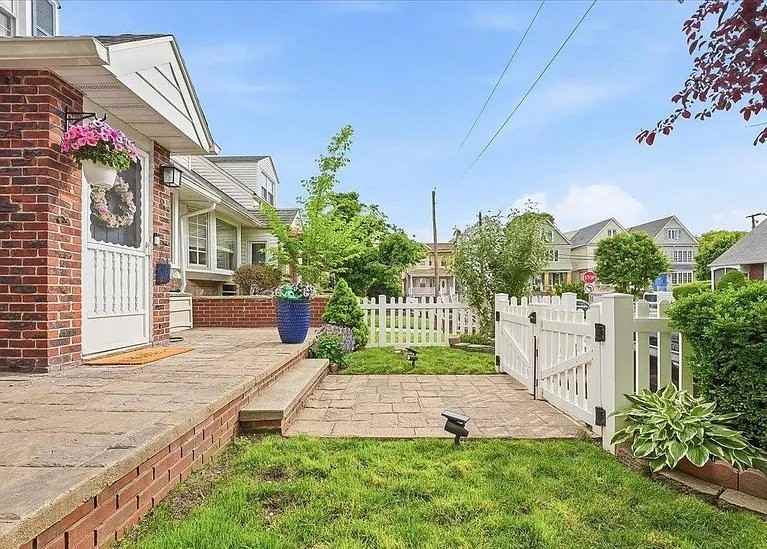 6 Parkside Ln - Photo 3 of 20