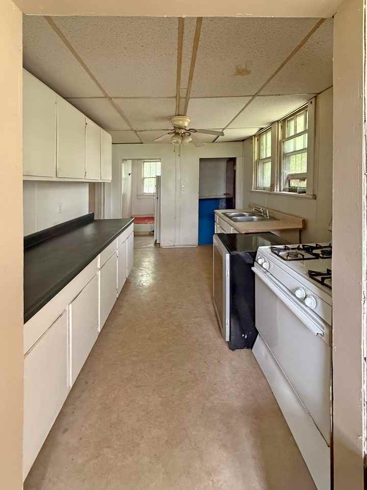 838 N 23rd St - Photo 7 of 18