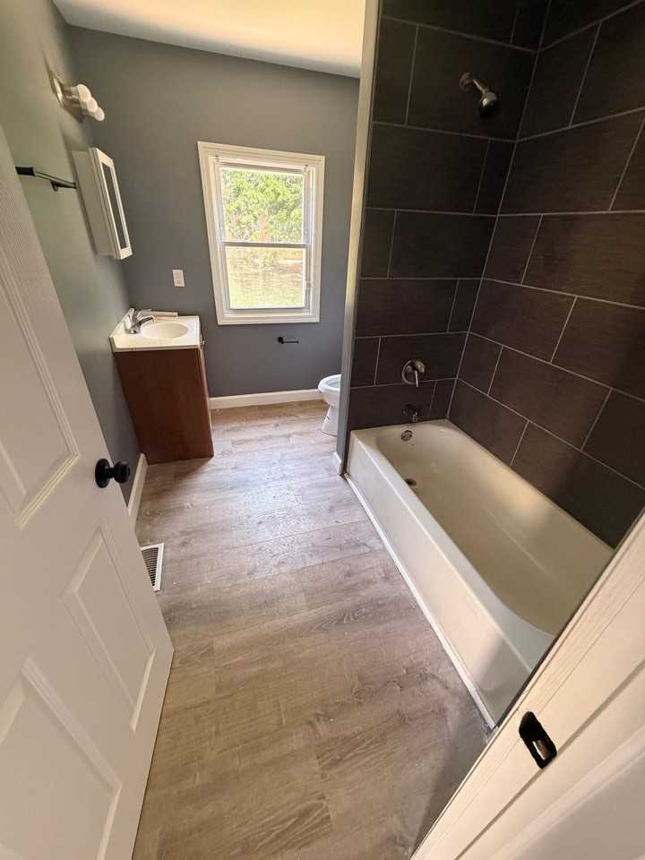 721 S 7th St #1 - Photo 2 of 8