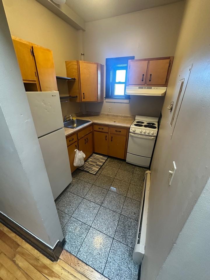 55 Pleasant St #307 - Photo 3 of 6