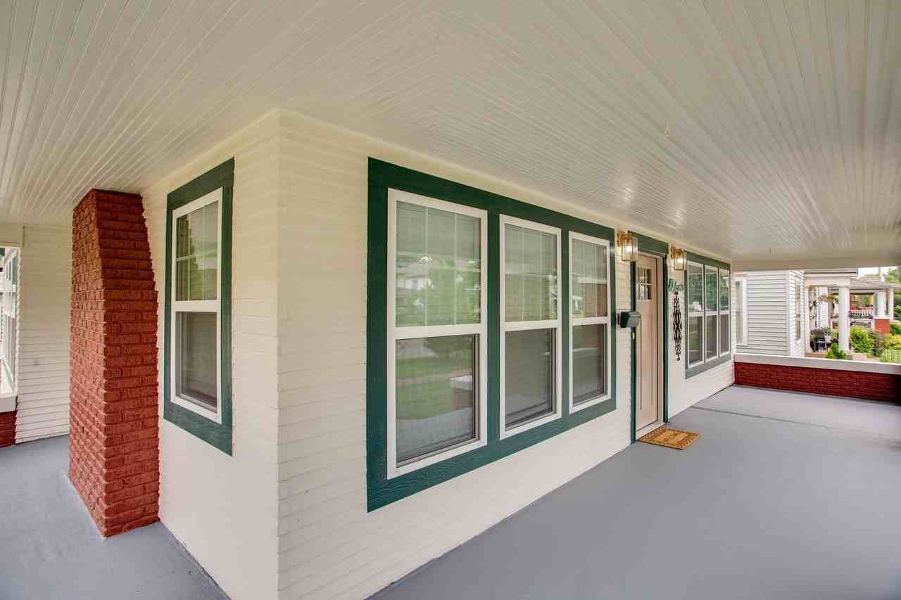 1324 W Maine Ave - Photo 2 of 20