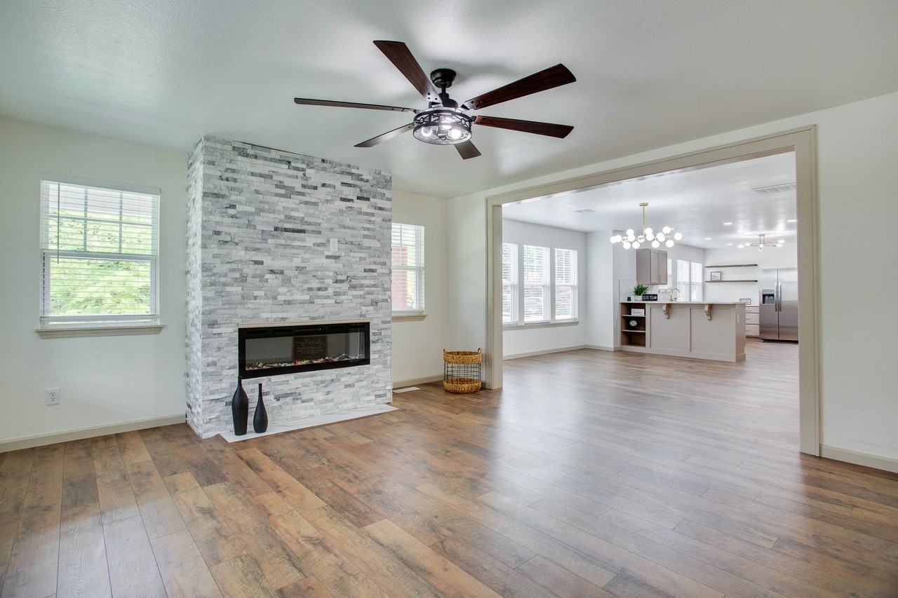 1324 W Maine Ave - Photo 3 of 20