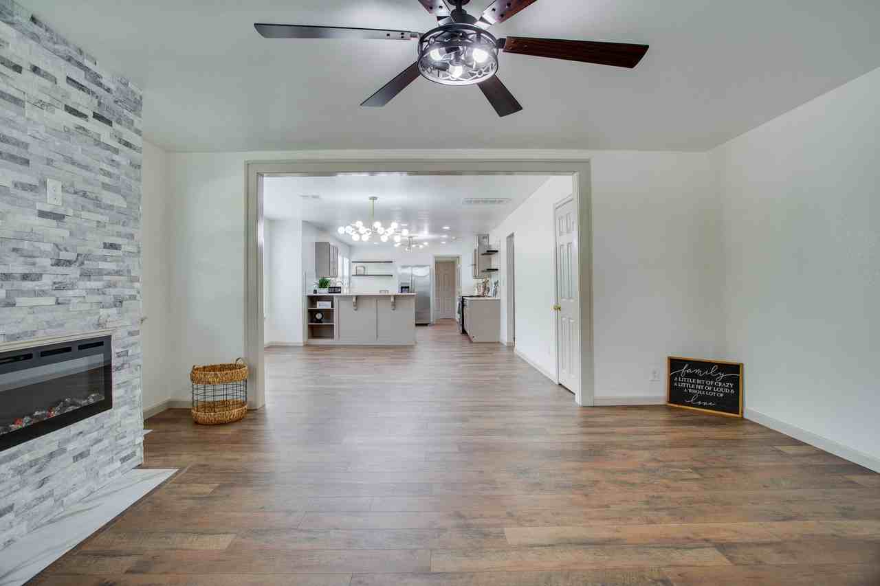 1324 W Maine Ave - Photo 4 of 20