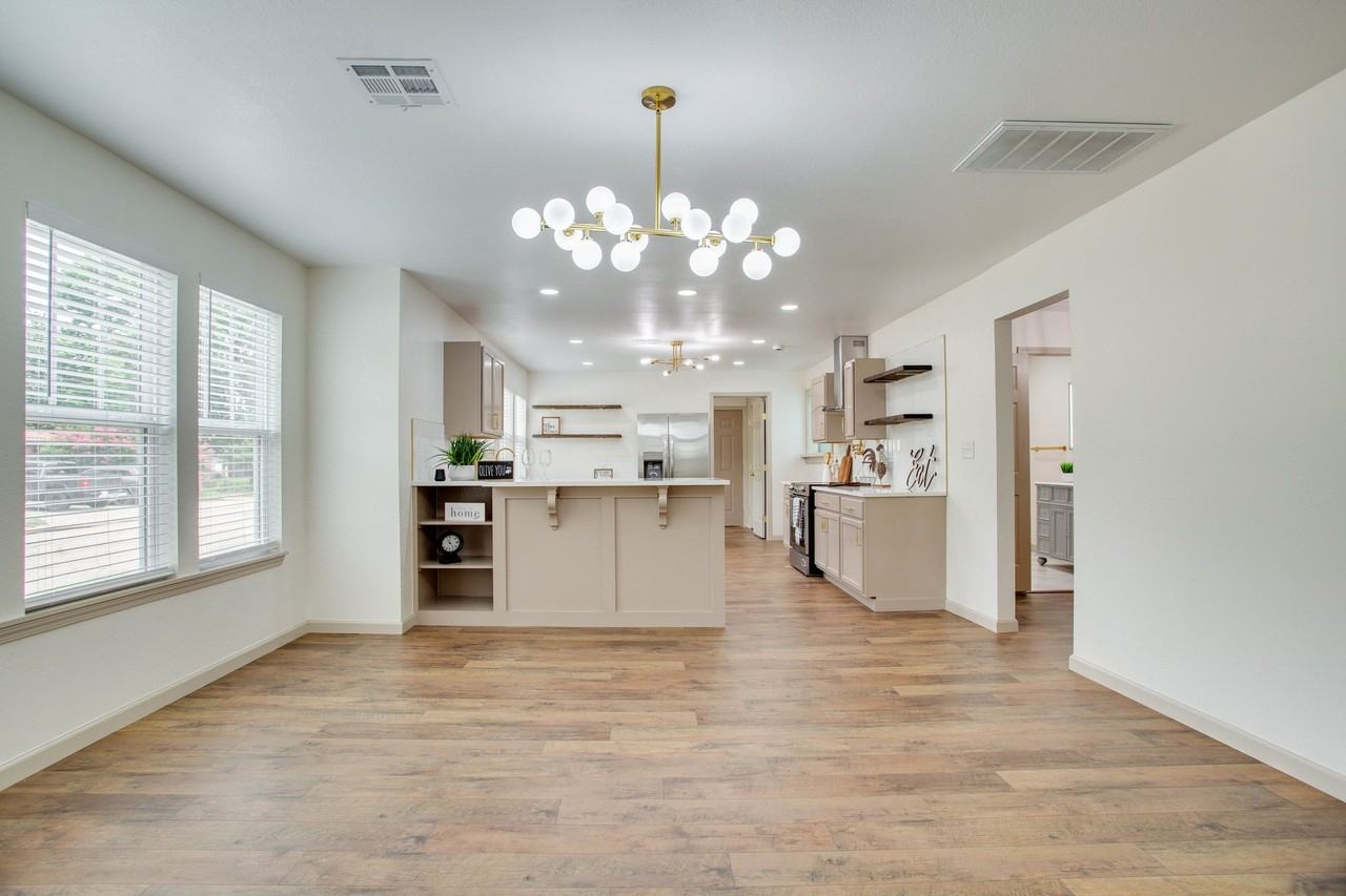 1324 W Maine Ave - Photo 7 of 20